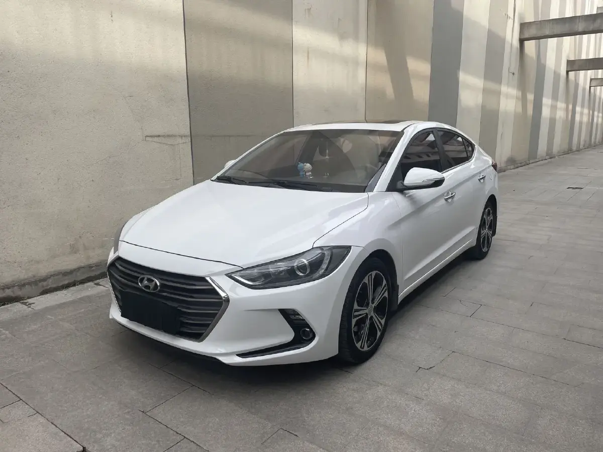 2018 Hyundai Elantra 1.4T 130HP L4 7DCT