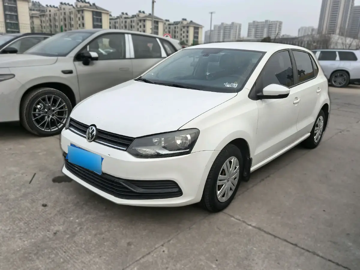 2014 Volkswagen Polo 1.4L 90HP L4 5MT