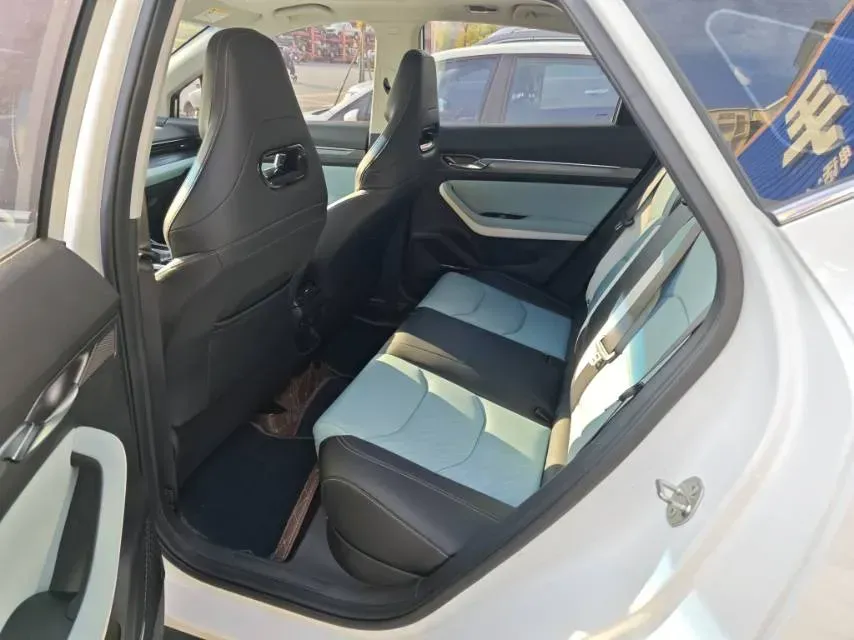 2022 Geely Emgrand S 1.4T 141HP L4 CVT,autocango,china used car exporter,china ev exporter,chinese used car exporter,chinese used ev exporter