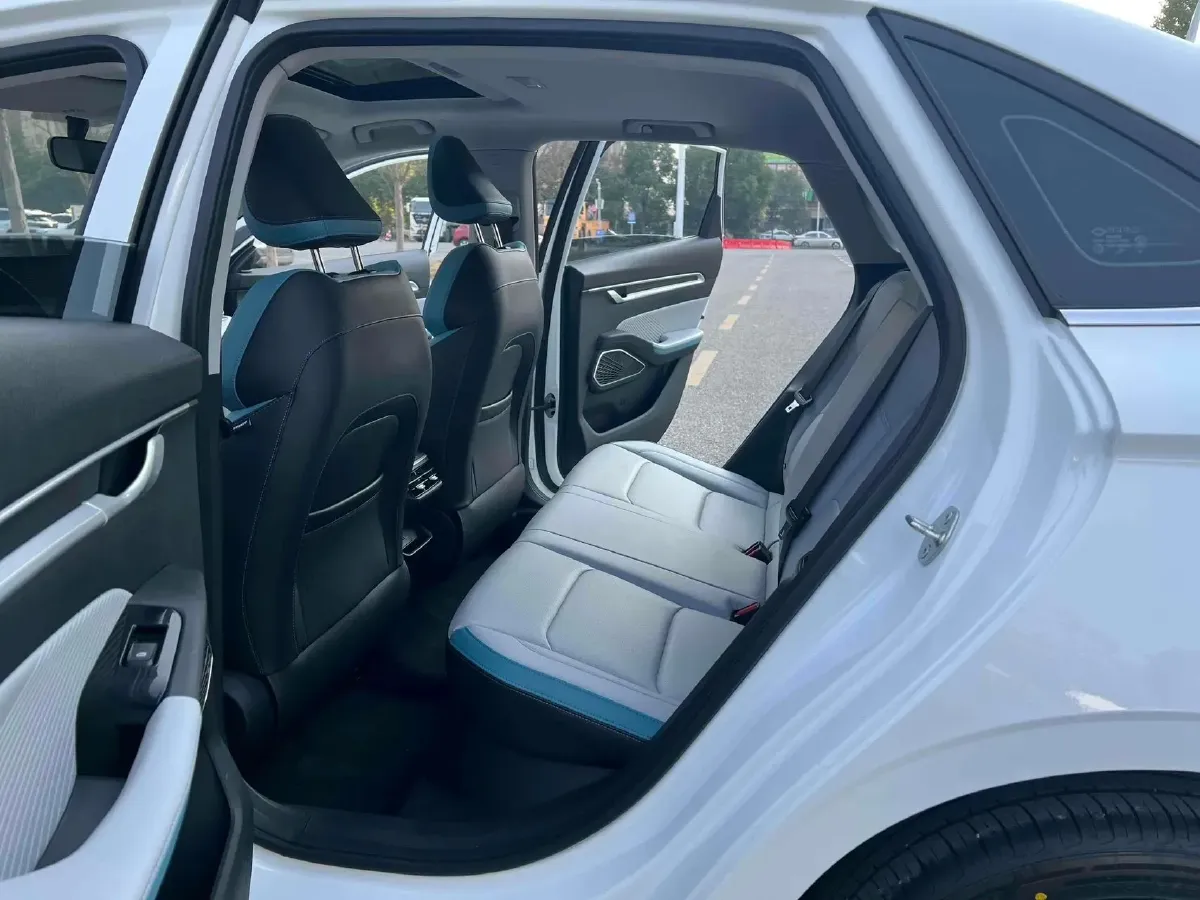 2013 Geely Emgrand Classic 1.8L 139HP L4 CVT,autocango,china used car exporter,china ev exporter,chinese used car exporter,chinese used ev exporter