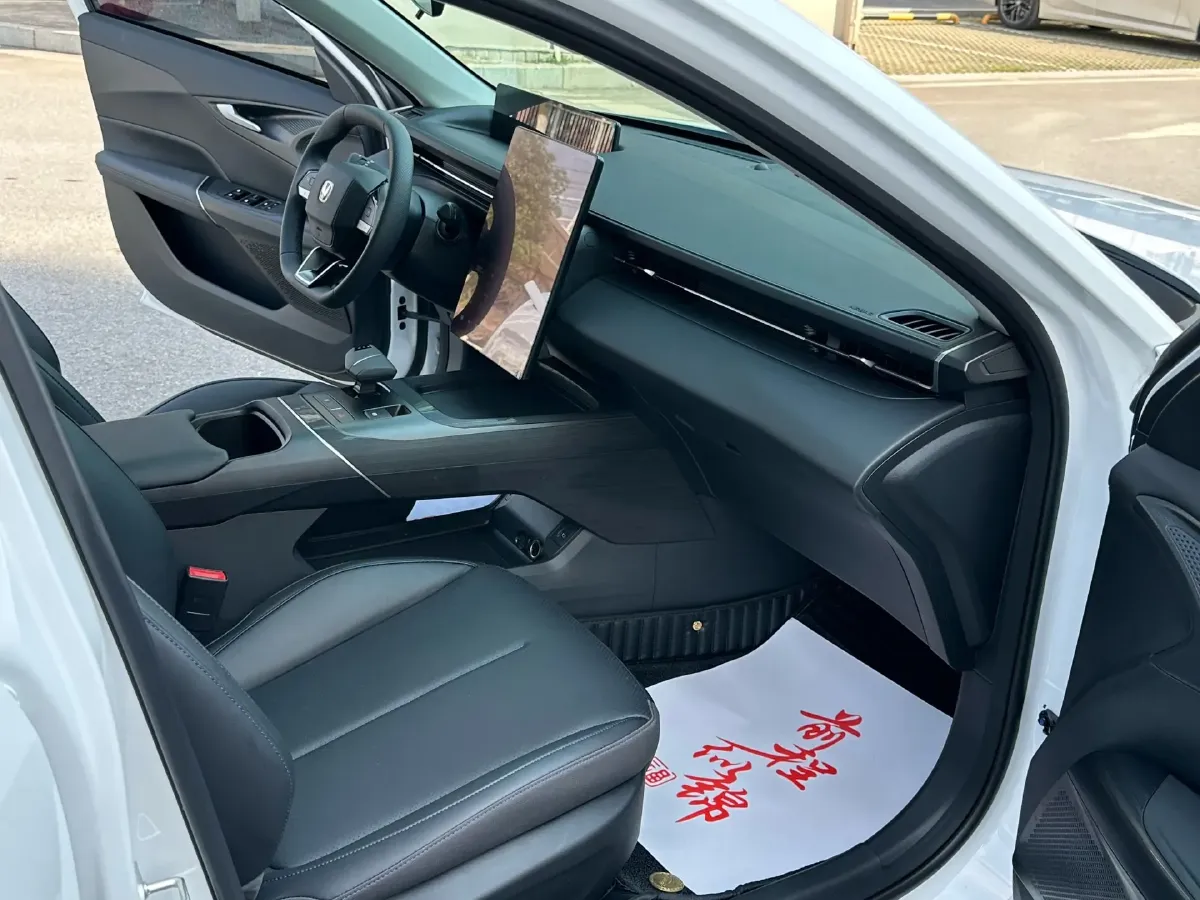 2024 ChangAn Eado 1.5T 170HP L4 7DCT,autocango,china used car exporter,china ev exporter,chinese used car exporter,chinese used ev exporter