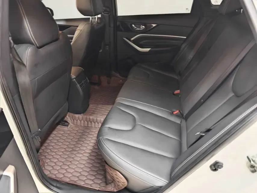 2021 Venucia D60 1.6L 122HP L4 CVT,autocango,china used car exporter,china ev exporter,chinese used car exporter,chinese used ev exporter