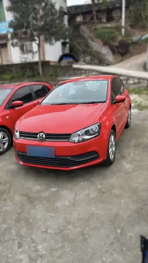 2014 Volkswagen Polo 1.4L 90HP L4 5MT