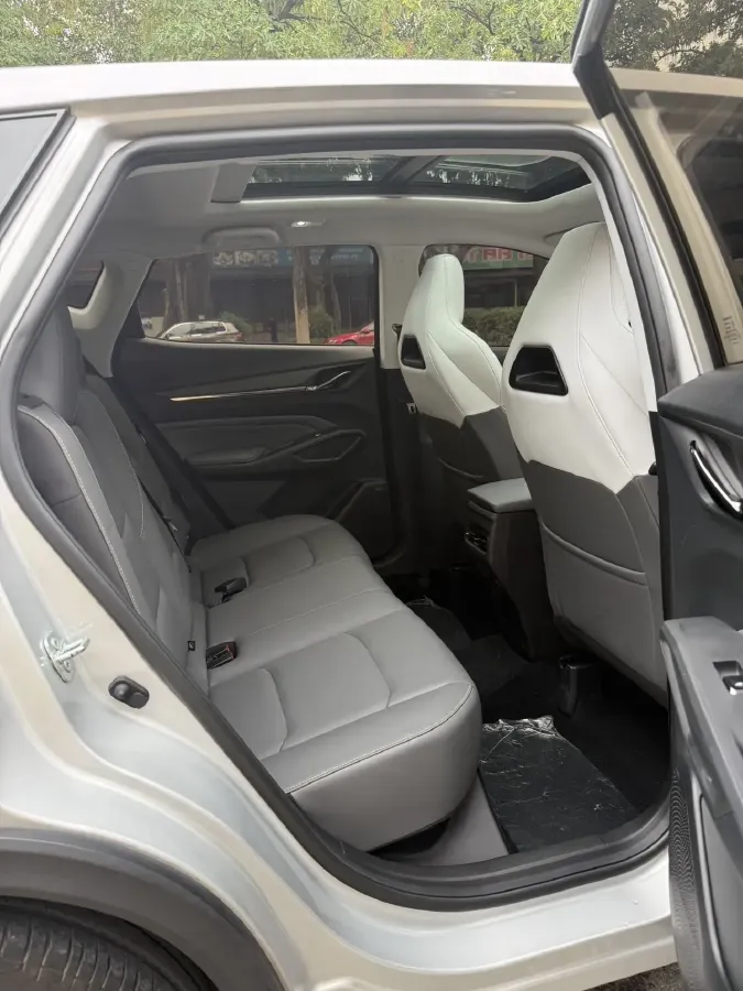 2023 ChangAn Oshan X5 Plus 1.5T 188HP L4 7DCT,autocango,china used car exporter,china ev exporter,chinese used car exporter,chinese used ev exporter