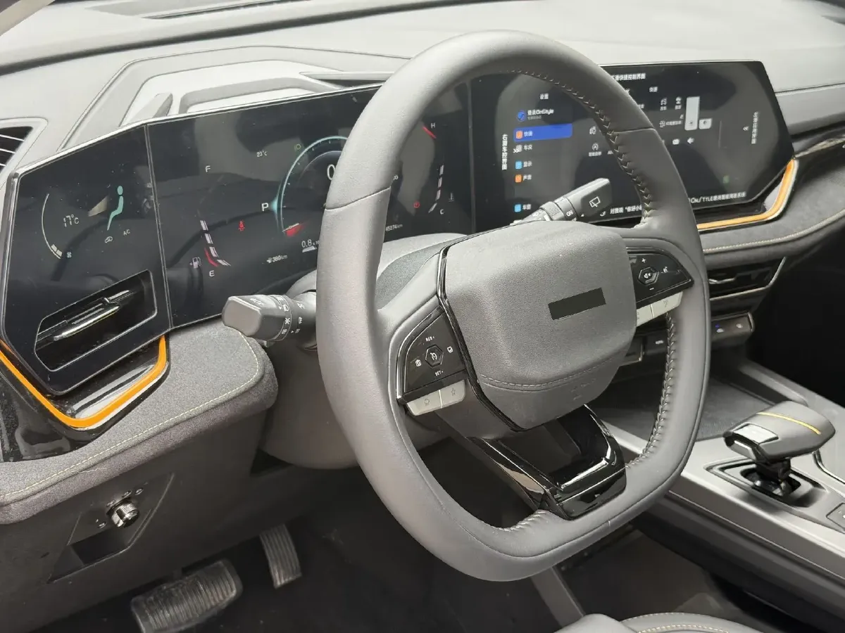 2023 ChangAn Oshan X5 Plus 1.5T 188HP L4 7DCT,autocango,china used car exporter,china ev exporter,chinese used car exporter,chinese used ev exporter