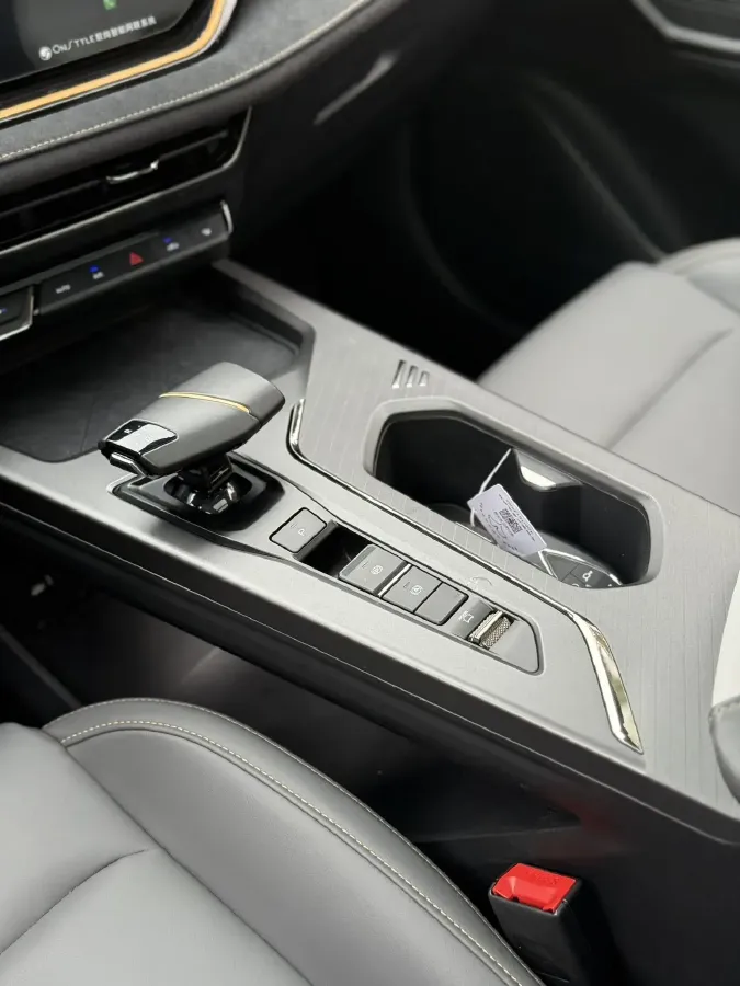 2023 ChangAn Oshan X5 Plus 1.5T 188HP L4 7DCT,autocango,china used car exporter,china ev exporter,chinese used car exporter,chinese used ev exporter