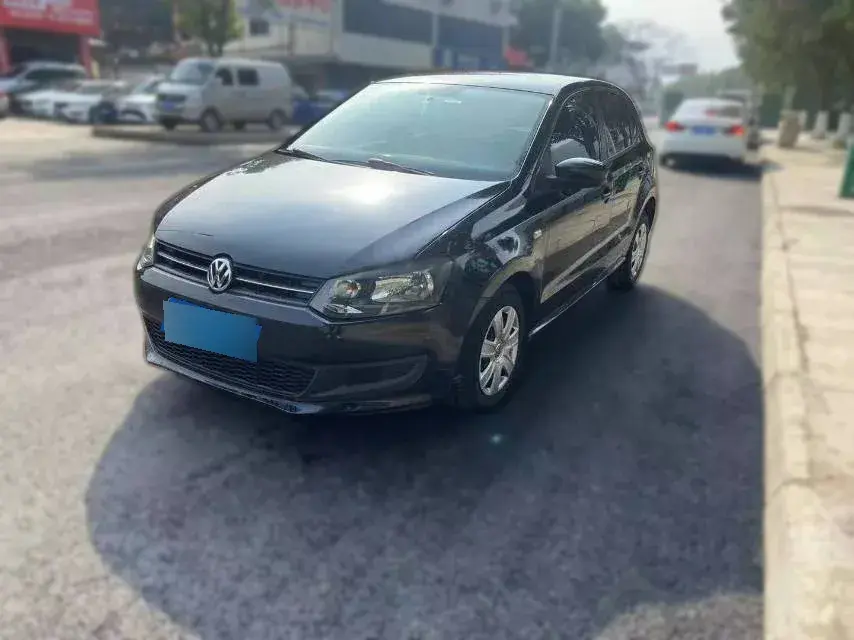 2013 Volkswagen Polo 1.4L 86HP L4 5MT