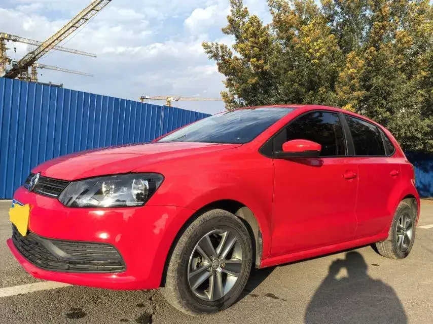 2016 Volkswagen Polo 1.4L 90HP L4 6AT