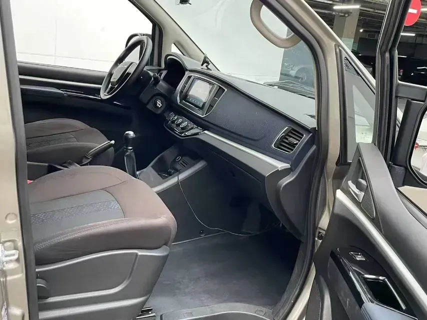 2023 DongFeng Forthing LingZhi 1.6L 116HP L4 5MT,autocango,china used car exporter,china ev exporter,chinese used car exporter,chinese used ev exporter