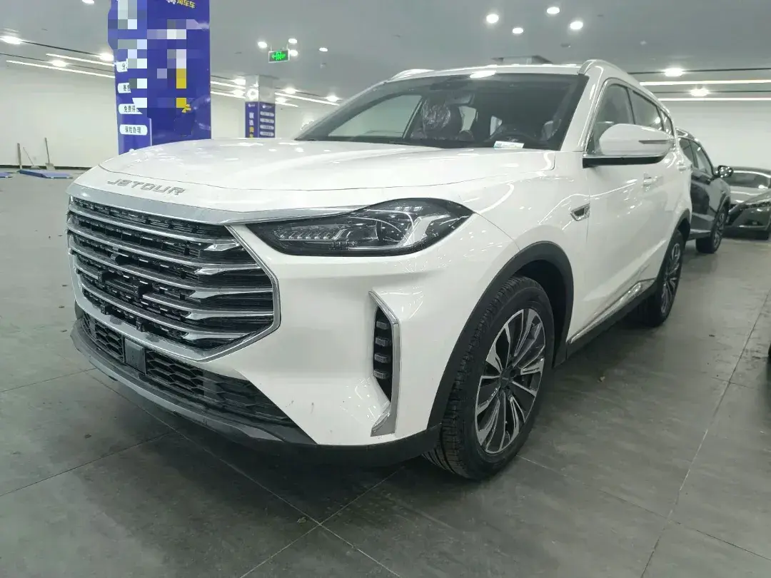 2025 Jetour X70 Plus 1.5T 156HP L4 6MT