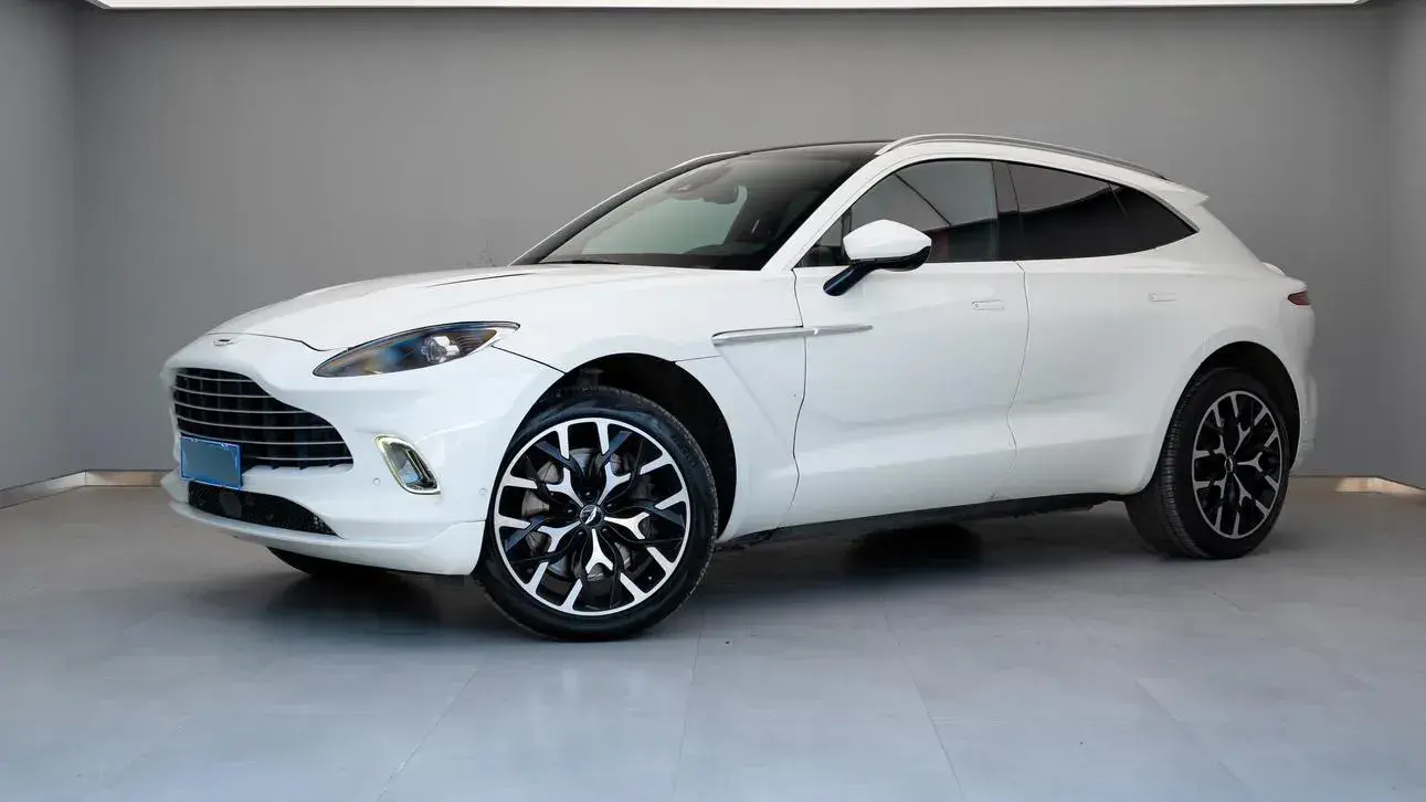 2021 Aston Martin DBX 4.0T 550HP V8 9AT