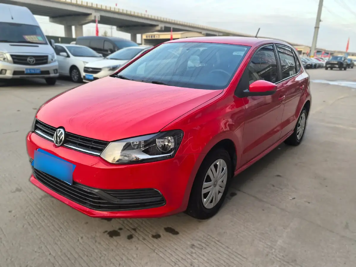 2016 Volkswagen Polo 1.4L 90HP L4 6AT