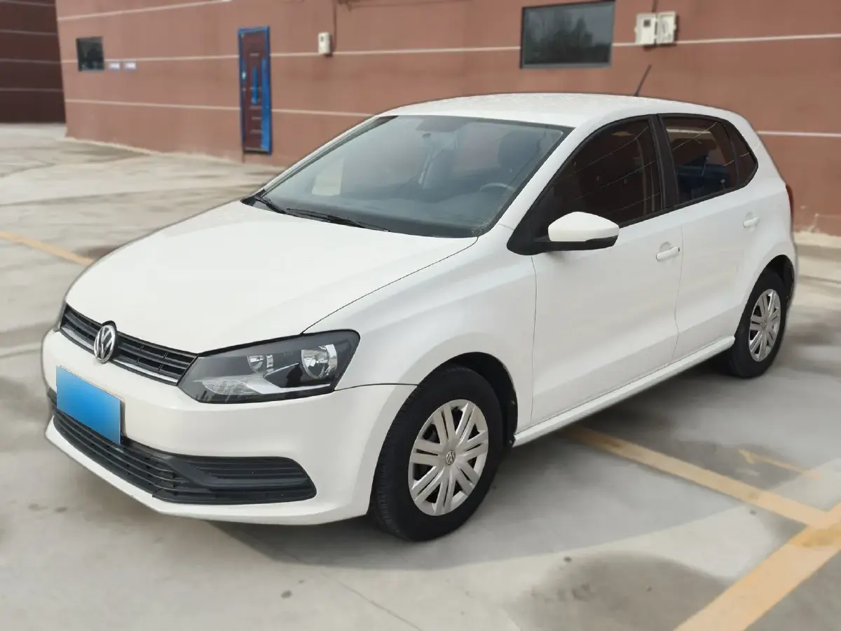 2016 Volkswagen Polo 1.4L 90HP L4 6AT
