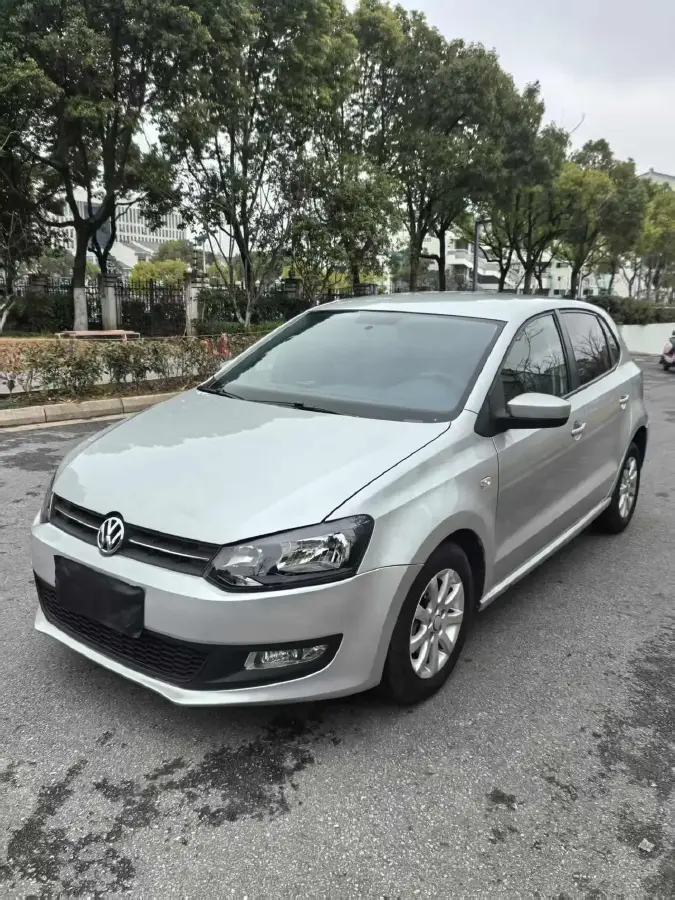 2011 Volkswagen Polo 1.4L 86HP L4 5MT