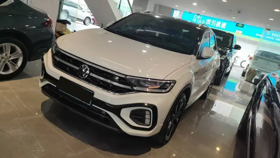 2023 Volkswagen T-Roc 1.5T 160HP L4 7DCT