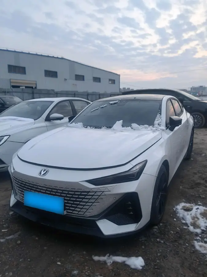 2023 ChangAn UNI-V 1.5T 188HP L4 7DCT