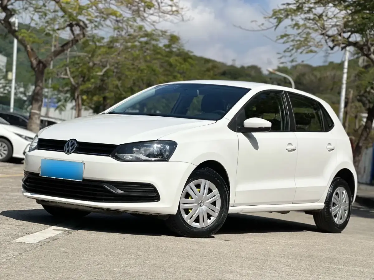 2016 Volkswagen Polo 1.4L 90HP L4 6AT