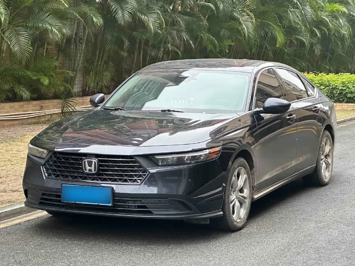 2025 Honda Accord 1.5T 192HP L4 CVT