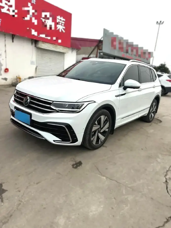 2023 Volkswagen Tiguan L 2.0T 186HP L4 7DCT