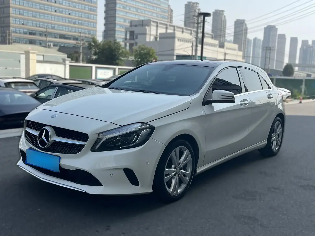 2017 Mercedes-Benz A Class 1.6T 156HP L4 7DCT