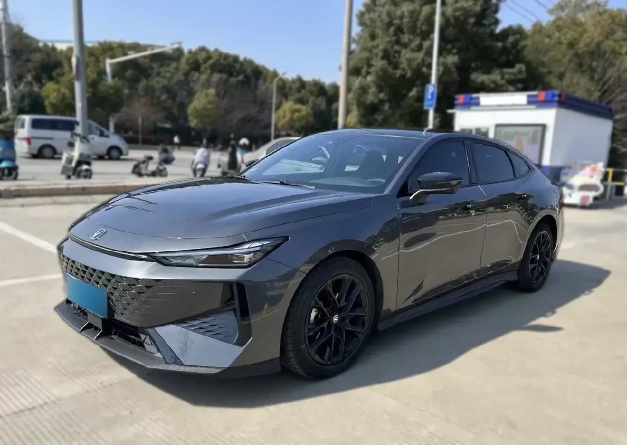 2024 ChangAn UNI-V 1.5T 188HP L4 7DCT