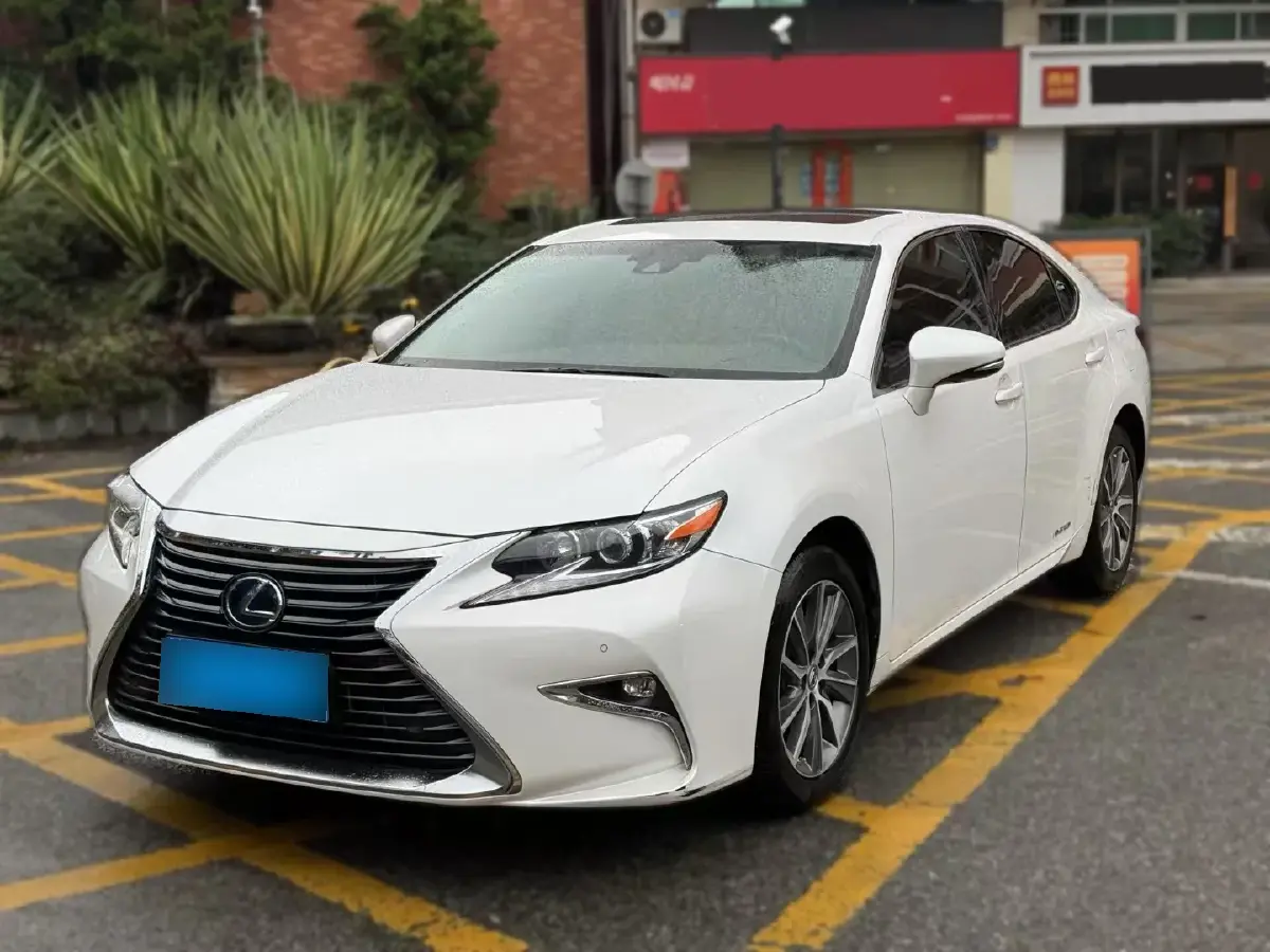 2015 Lexus ES 2.0L 167HP L4 6AT