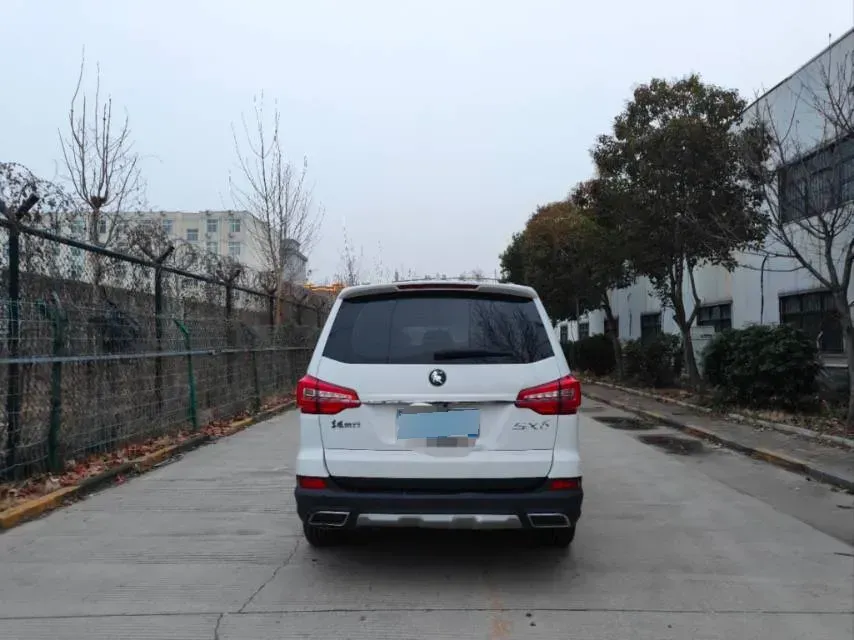 2022 DongFeng Forthing SX6 1.6L 122HP L4 5MT,autocango,china used car exporter,china ev exporter,chinese used car exporter,chinese used ev exporter