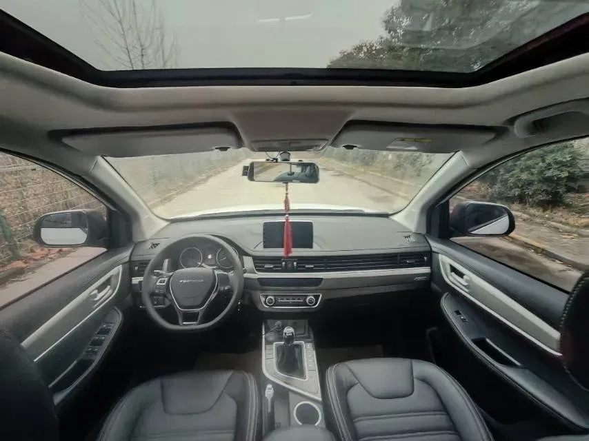 2022 DongFeng Forthing SX6 1.6L 122HP L4 5MT,autocango,china used car exporter,china ev exporter,chinese used car exporter,chinese used ev exporter