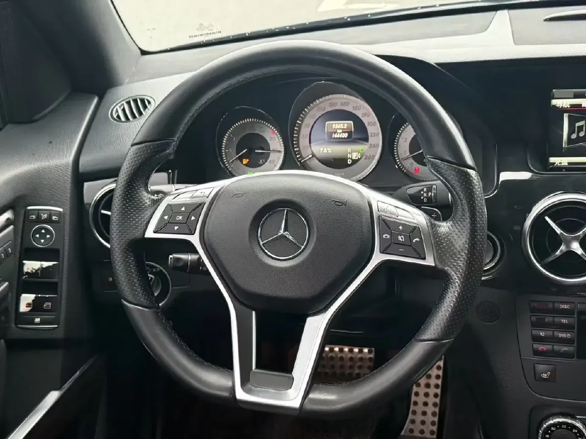 2015 Mercedes-Benz GLK Class 3.0L 245HP V6 7AT,autocango,china used car exporter,china ev exporter,chinese used car exporter,chinese used ev exporter