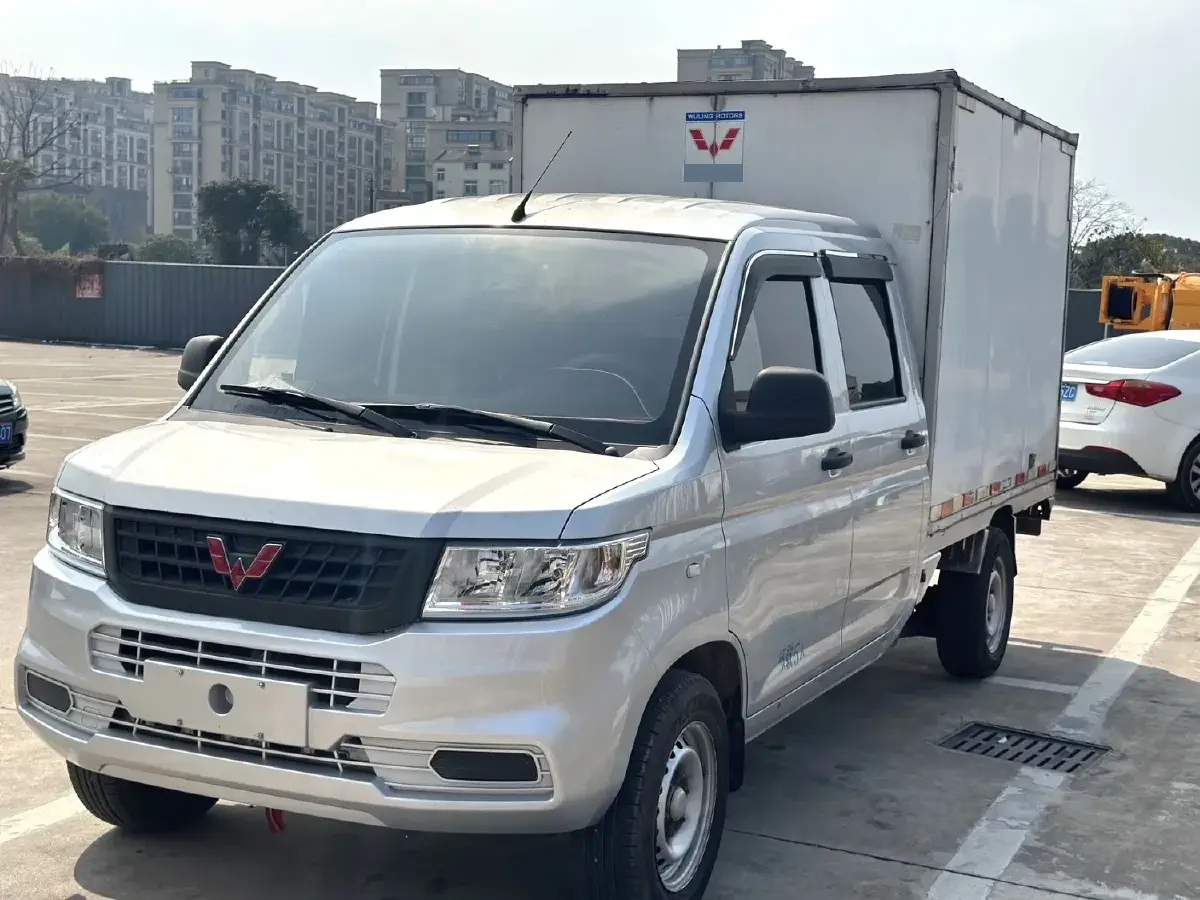 2019 WuLing RongGuang New Truck 1.8L 133HP L4 5MT