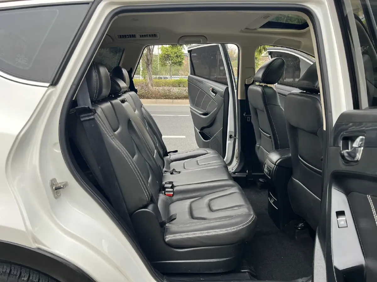 2016 DongFeng Fengon Fengon 580 1.5T 150HP L4 CVT,autocango,china used car exporter,china ev exporter,chinese used car exporter,chinese used ev exporter