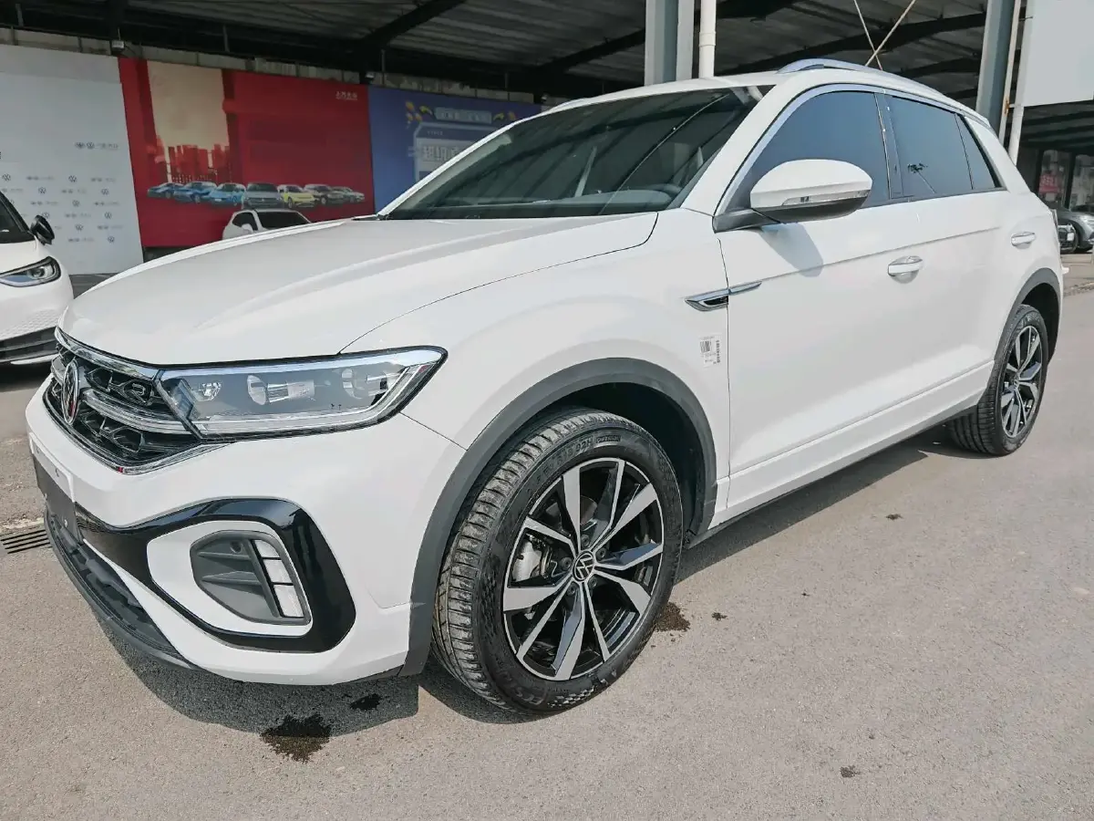 2023 Volkswagen T-Roc 1.5T 160HP L4 7DCT