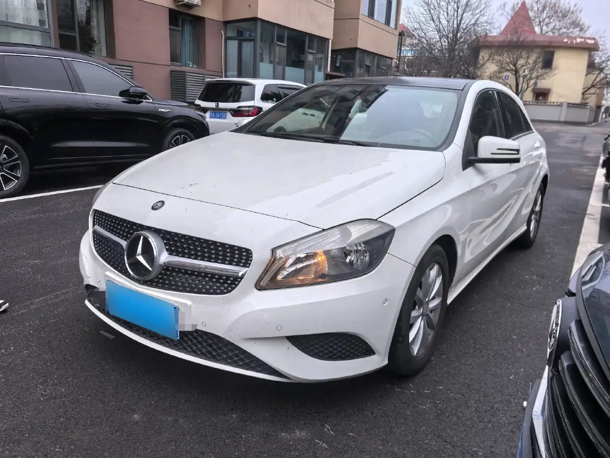 2013 Mercedes-Benz A Class 1.6T 122HP L4 7DCT