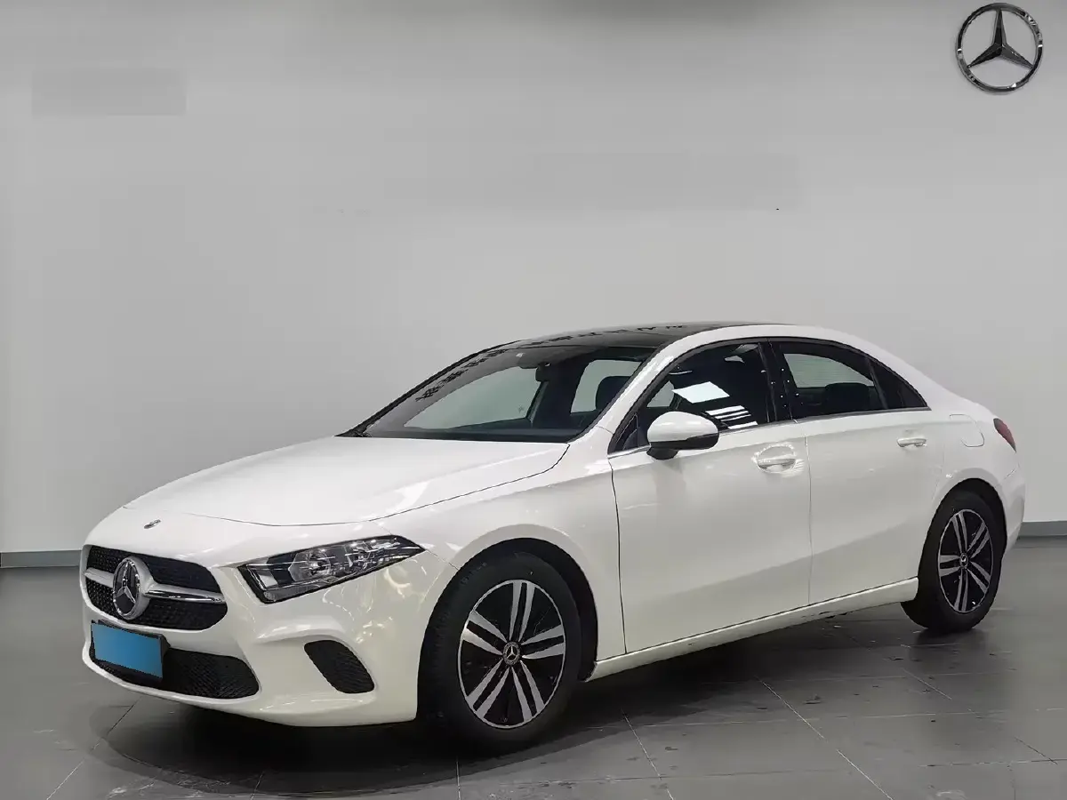 2022 Mercedes-Benz A Class 1.3T 136HP L4 7DCT