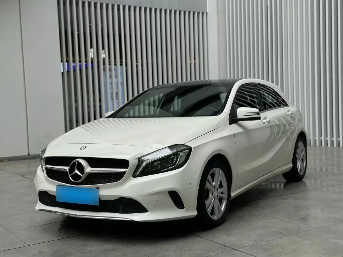 2017 Mercedes-Benz A Class 1.6T 156HP L4 7DCT