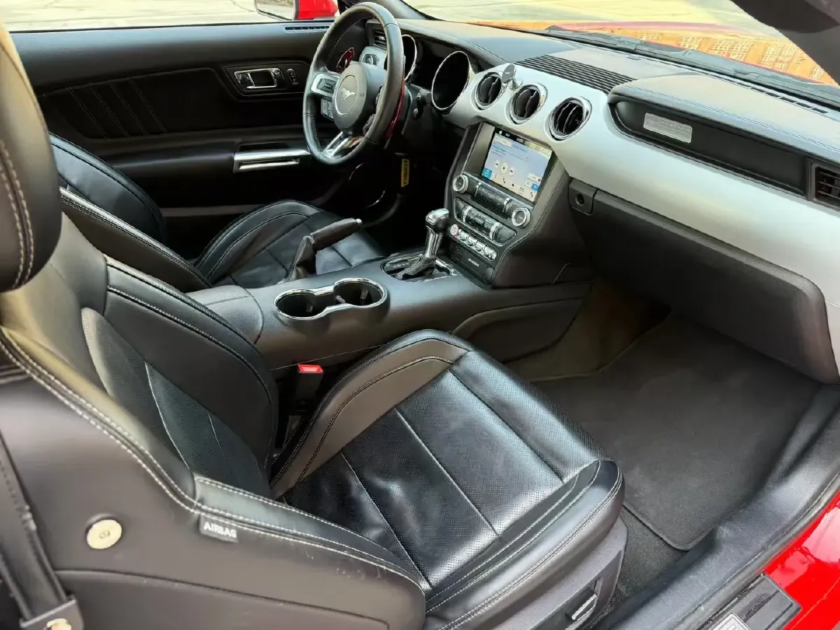 2024 Ford Bronco 2.3T 275HP L4 10AT,autocango,china used car exporter,china ev exporter,chinese used car exporter,chinese used ev exporter