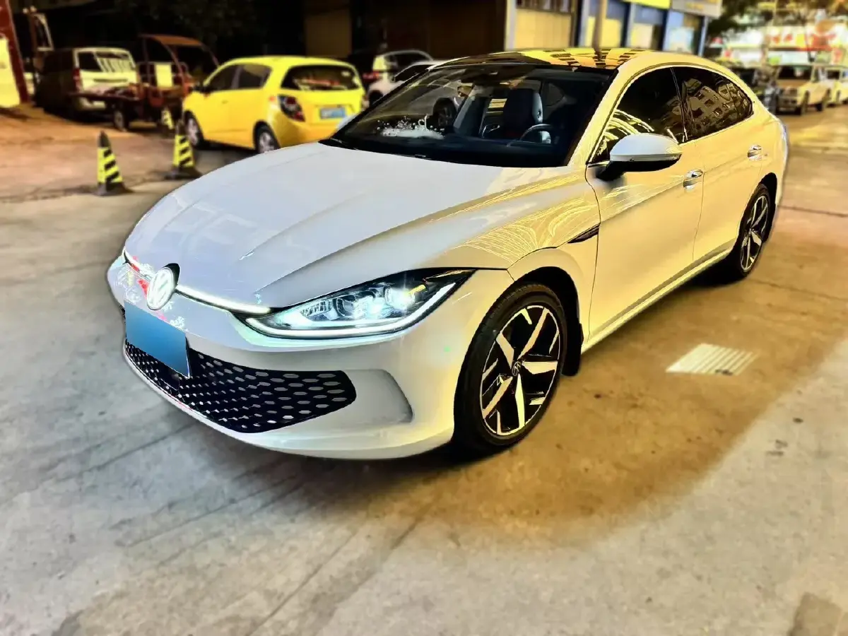 2025 Volkswagen Lamando 1.4T 150HP L4 7DCT