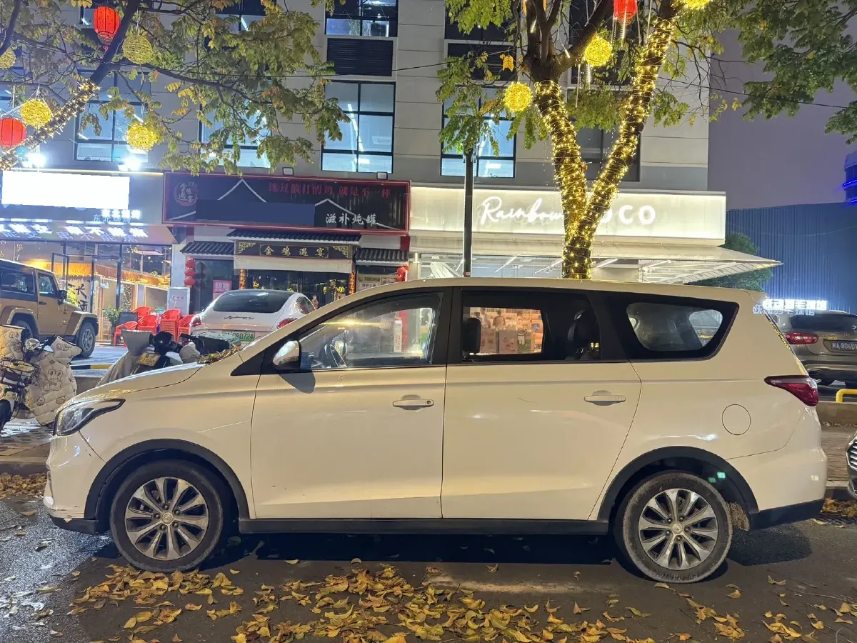 2017 ChangAn Linmax 1.6L 125HP L4 5MT,autocango,china used car exporter,china ev exporter,chinese used car exporter,chinese used ev exporter