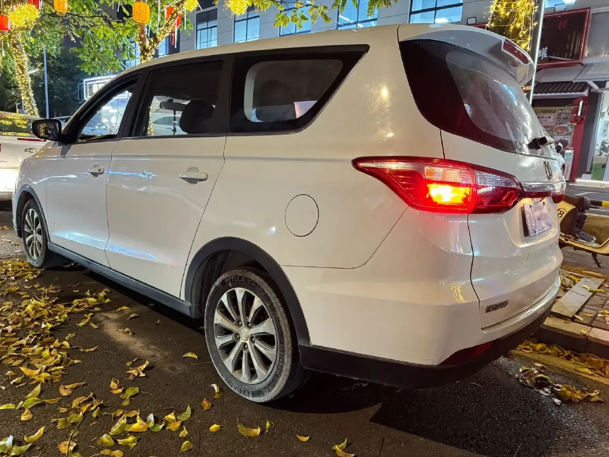 2017 ChangAn Linmax 1.6L 125HP L4 5MT,autocango,china used car exporter,china ev exporter,chinese used car exporter,chinese used ev exporter