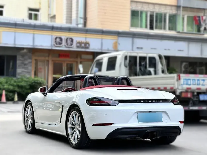 2022 Porsche 718 2.0T 300HP H4 7DCT,autocango,china used car exporter,china ev exporter,chinese used car exporter,chinese used ev exporter