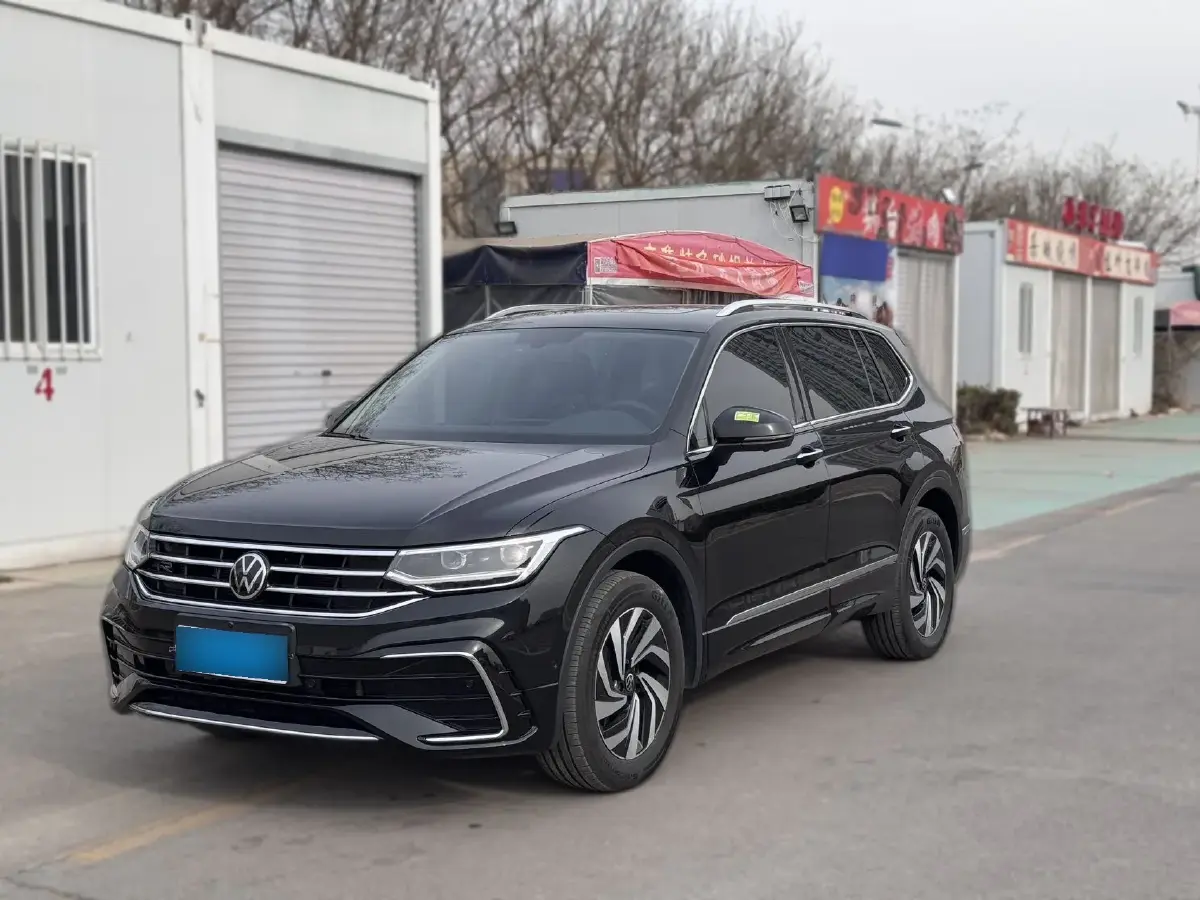 2024 Volkswagen Tiguan L 2.0T 186HP L4 7DCT