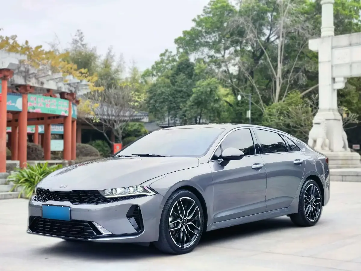 2020 Kia K5 2.0T 240HP L4 8AT