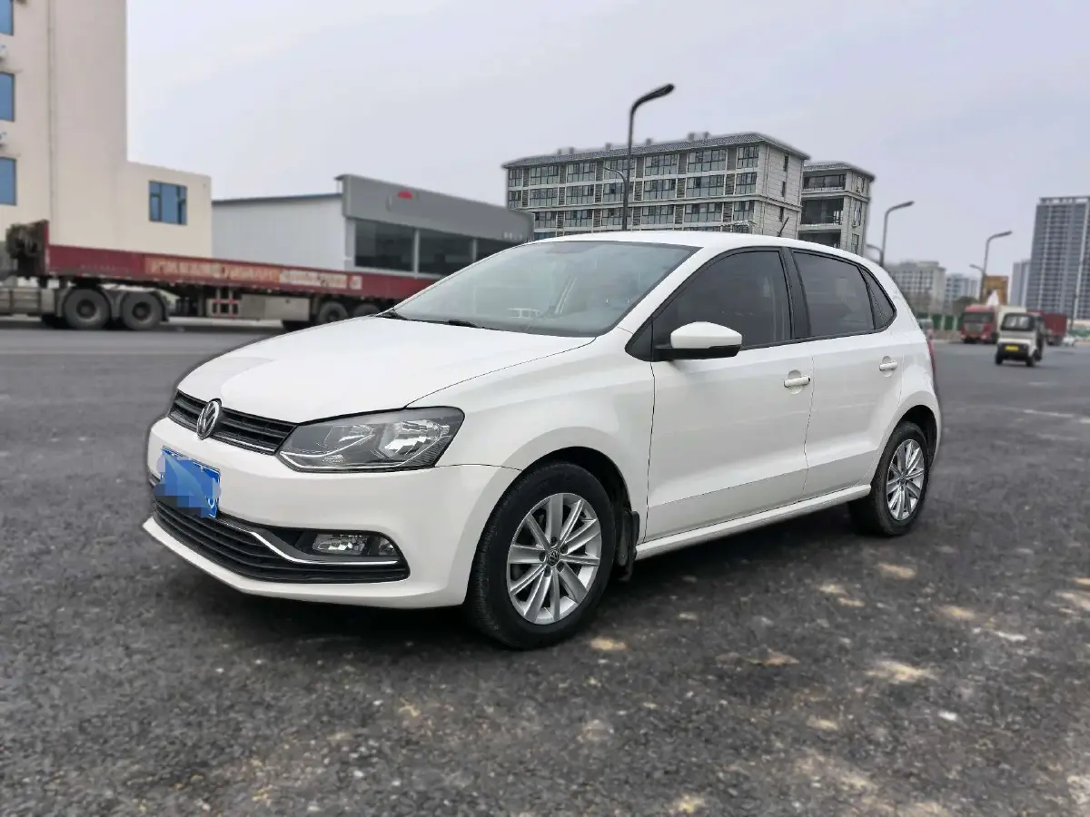 2014 Volkswagen Polo 1.6L 110HP L4 6AT