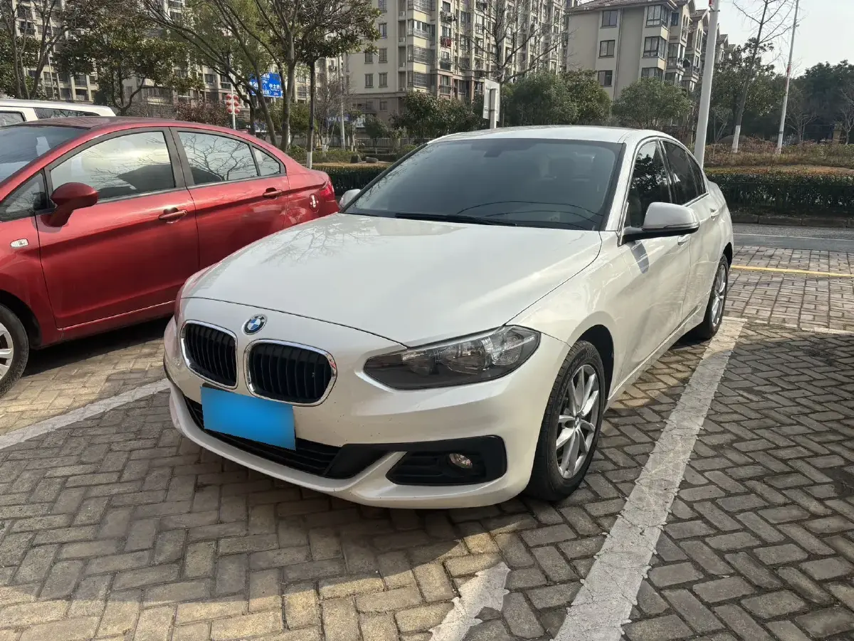 2017 BMW 1 Series 1.5T 136HP L3 6AT