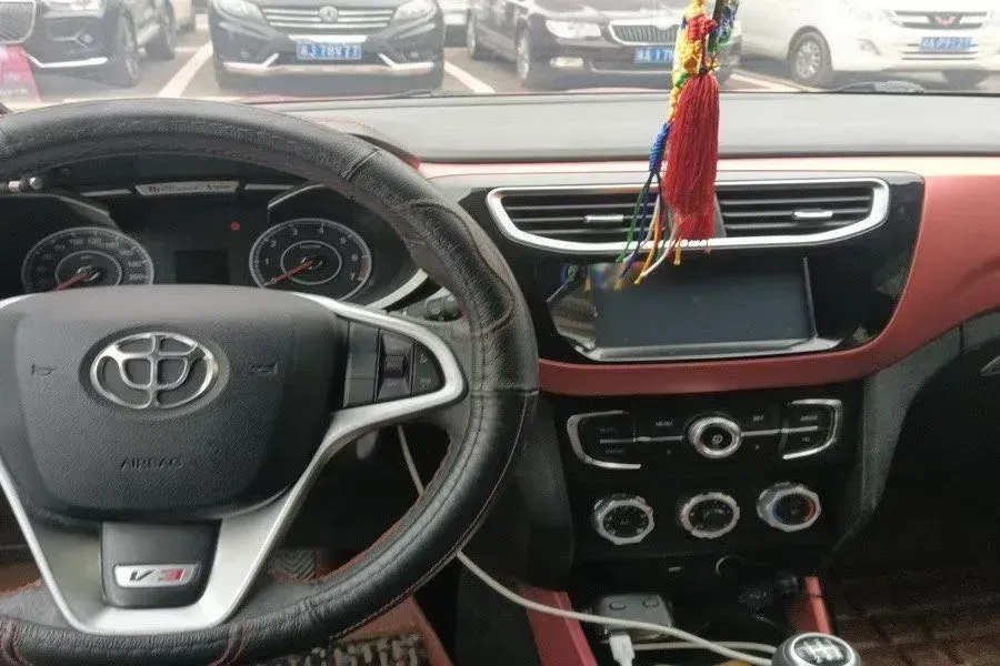 2015 Brilliance Auto V3 1.5L 112HP L4 5MT,autocango,china used car exporter,china ev exporter,chinese used car exporter,chinese used ev exporter