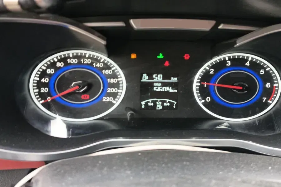 2015 Brilliance Auto V3 1.5L 112HP L4 5MT,autocango,china used car exporter,china ev exporter,chinese used car exporter,chinese used ev exporter