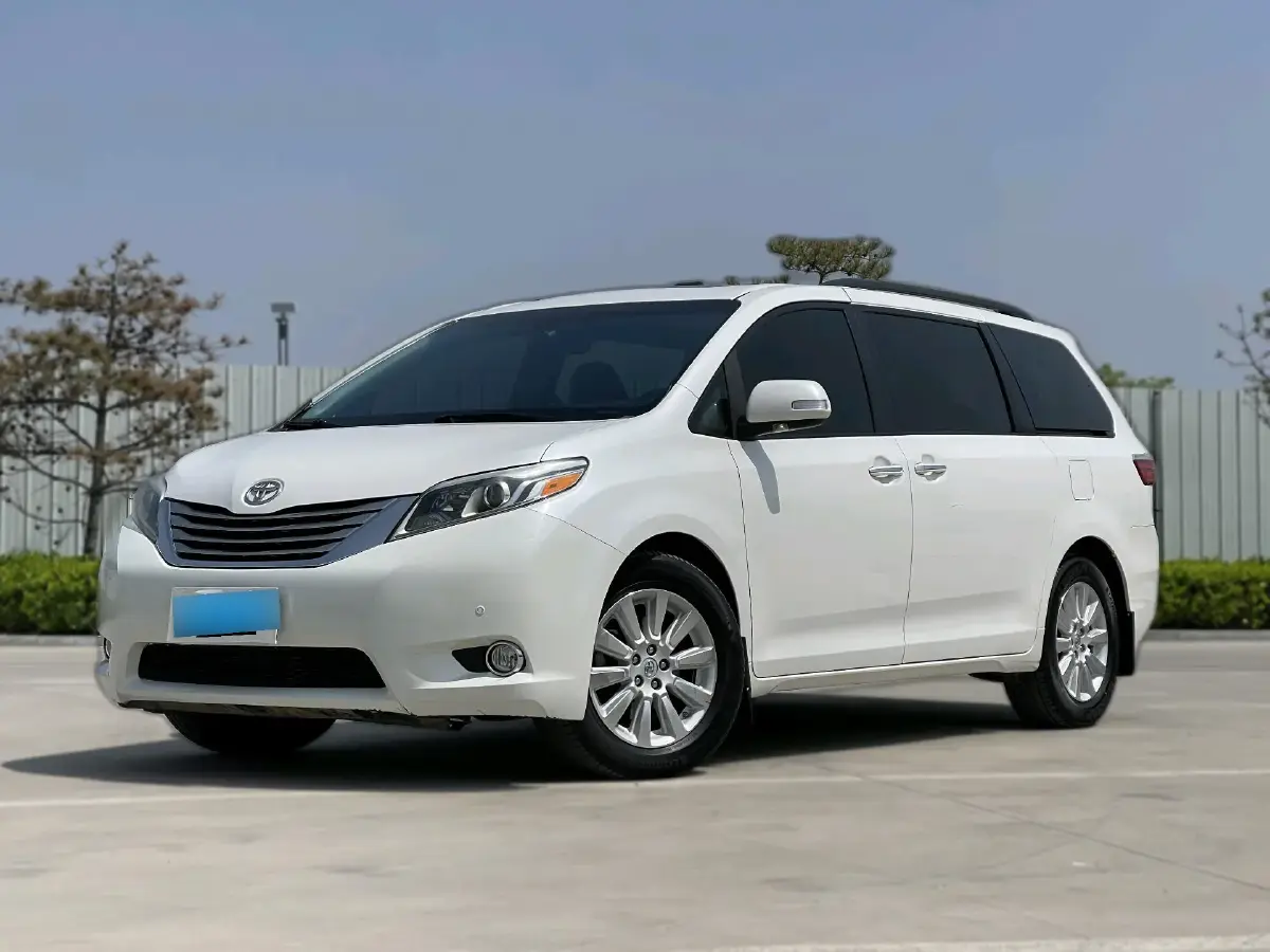 2021 Toyota Sienna 2.5L 192HP L4 E-CVT Hybrid 1.9KWH