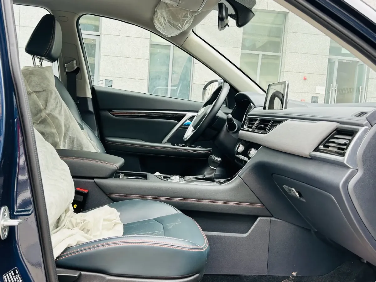 2021 BAIC RuiXiang RuiXiang X5 1.5T 156HP L4 6MT,autocango,china used car exporter,china ev exporter,chinese used car exporter,chinese used ev exporter