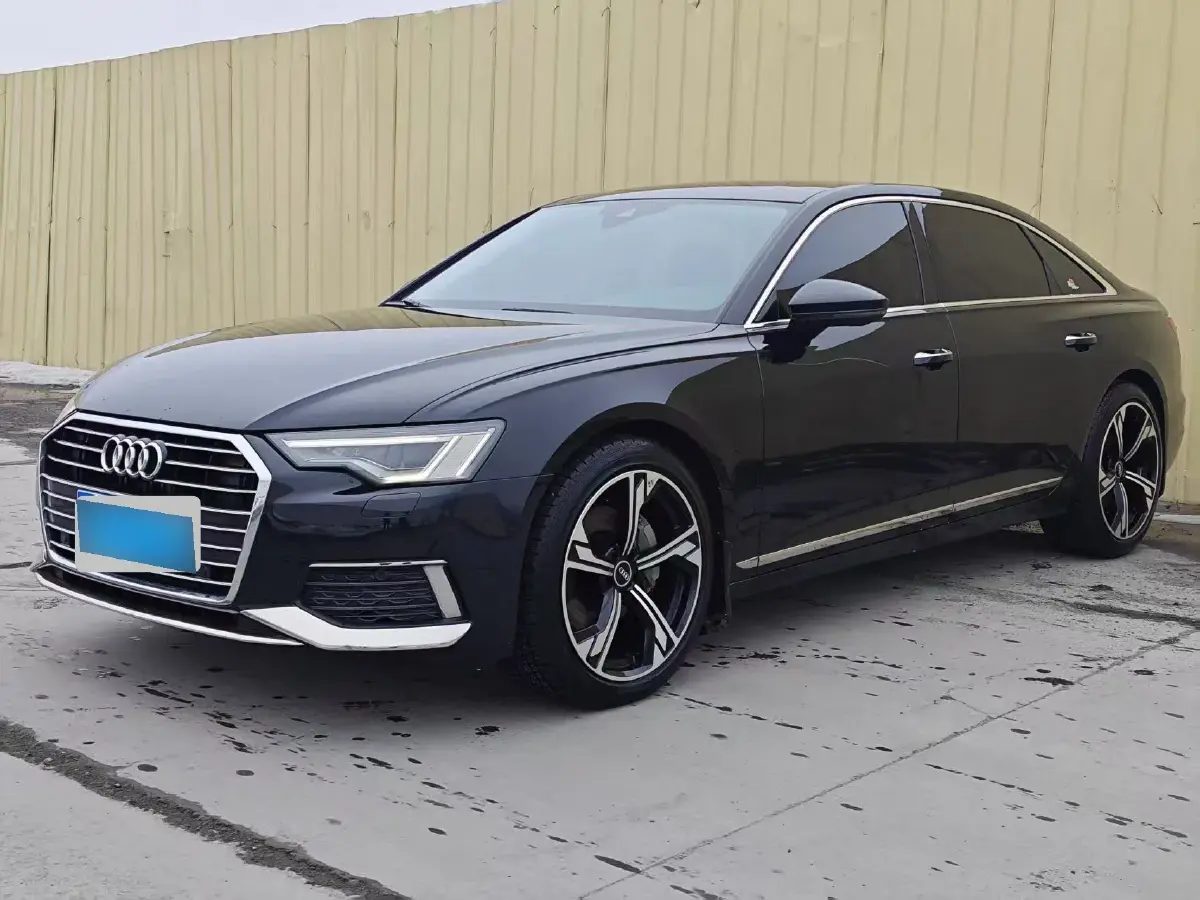 2021 Audi A6L 2.0T 190HP L4 7DCT