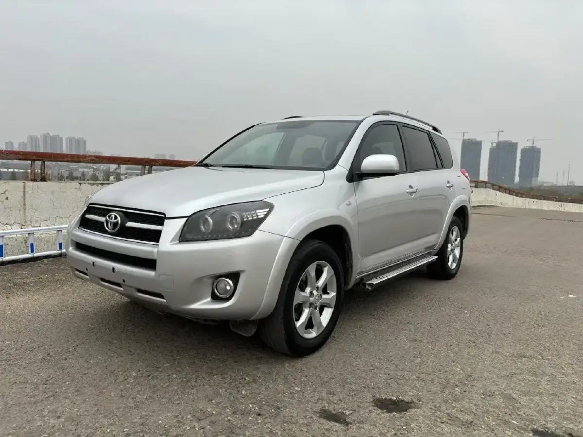 2009 Toyota RAV4 2.4L 170HP L4 4AT